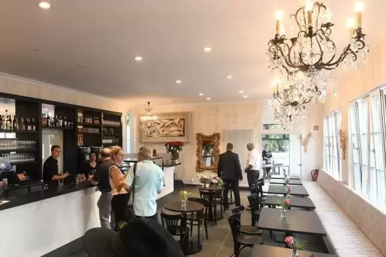 Beleg innenarchitektonischen Dilletantsimus’: Café Pompöös in der ehemaligen Traubenkur.