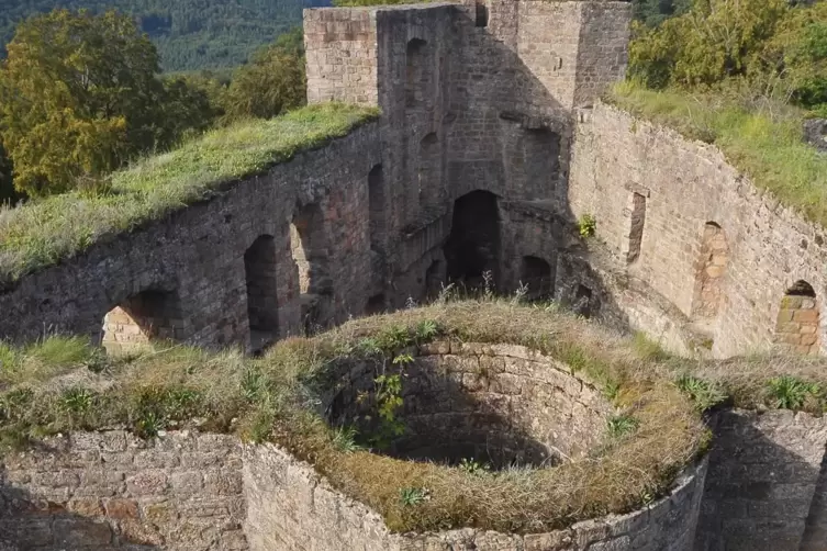 Burg_Graefenstein_seebald.jpg