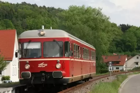 Bisher gibt es auf der Wieslauterstrecke den Ausflugsverkehr (unser Bild). Berufsverkehrszüge sind nun im Gespräch.