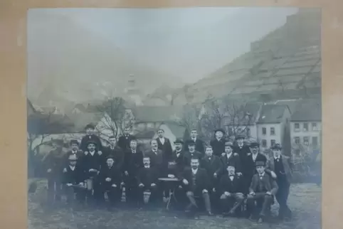 Der erste Schülerjahrgang 1897/98.
