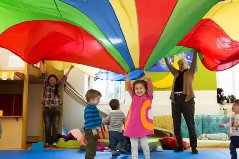 Ein Eltern-Kind-Kurs in dem umstrittenen Münchner Zentrum
