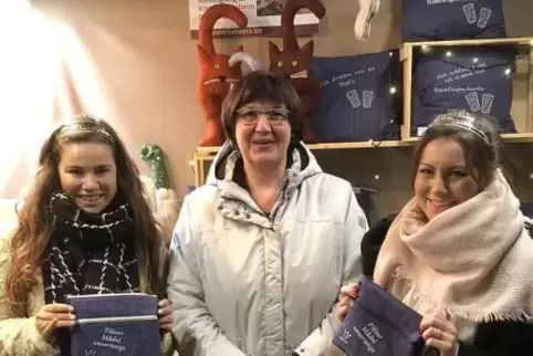 Elke Weisbrodt (Mitte) mit Tamara Fränzle (links) und Rosa Rummel.