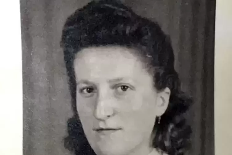GedenkenFrieda Daum, 21, aus Oberotterbach starb am 18. April 1948 durch eine Mine.