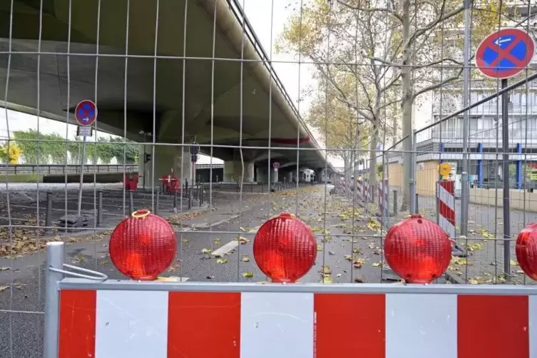Ein Beispiel von vielen: die marode Hochstra&szlig;e S&uuml;d in Ludwigshafen.