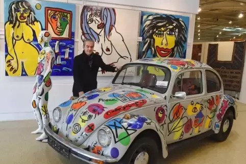 Ausstellung und Verkauf von Keils Bildern war schon lange geplant, sagt Ralf Häge vom Henry’s-Vorstand. Die Idee mit dem Auto ka