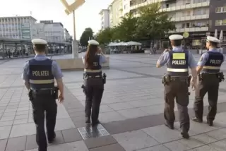 Eines der Projekte von Litz: Schichtmodelle für die Polizei. Das Bild zeigt eine Streife am Berliner Platz.
