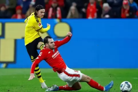 Sein erstes Saisontor: Nico Schulz trifft zum 4:0 für Dortmund in Mainz. Levin Öztunali kommt zu spät.