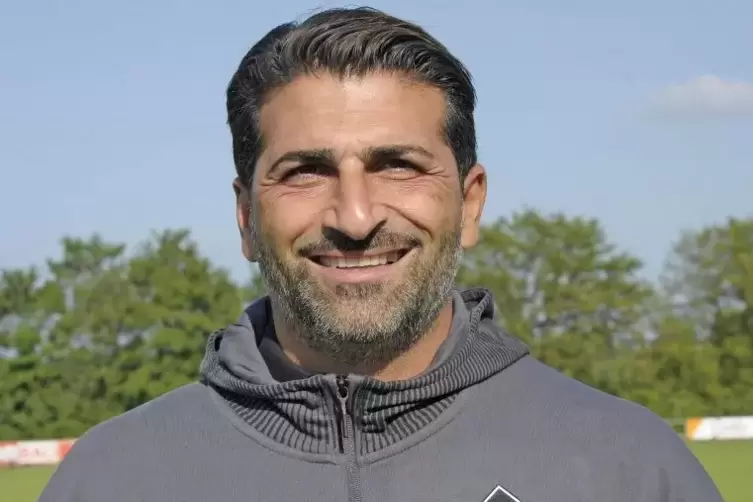 Nicht mehr Trainer des FC Arminia Ludwigshafen: Hakan Atik.