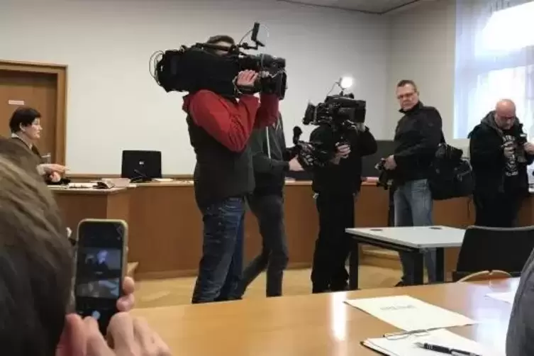 Gro&szlig;es Medieninteresse: Verfahren am Amtsgericht.