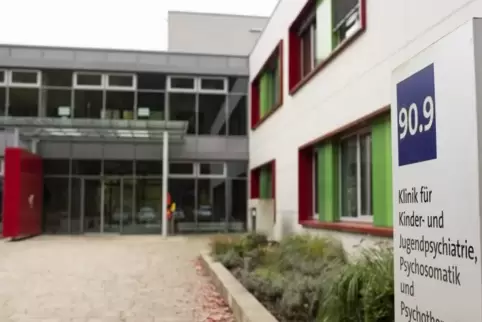 Missbrauchsvorwürfe gibt es am Uniklinikum in Homburg an der Jugendpsychiatrie, aber auch an der HNO-Klinik. Der parlamentarisch