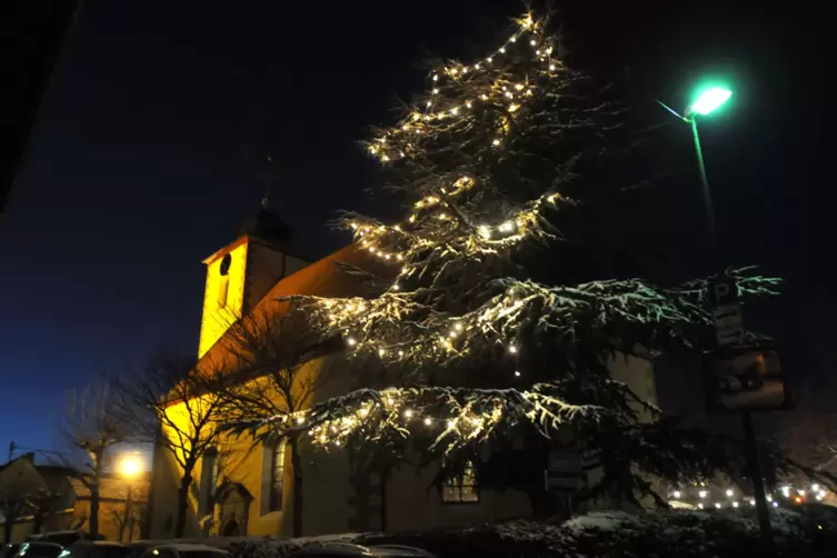 Weihnachtsbaum_duew_kirche-franck.JPG