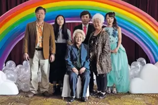Perfektes Familienglück: Oma Nai Nai (Mitte, Zhao Shuzhen) sorgt mit ihrem Schicksal für Unstimmigkeiten.
