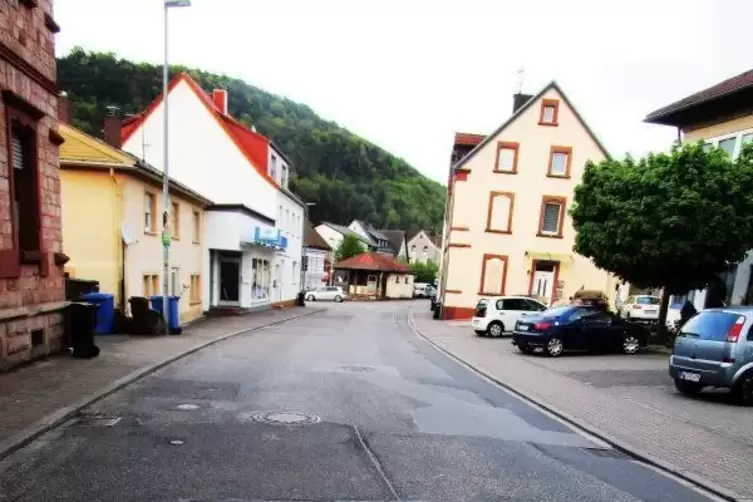Erneut wird der Ausbau der desolaten Hauptstraße in Münchweiler auf den Weg gebracht.