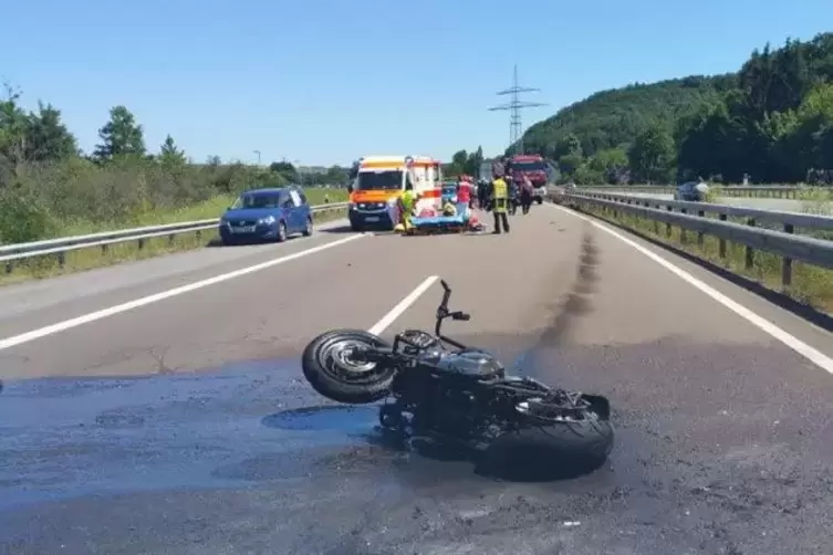 43_Unfall_A8_Polizei.jpg