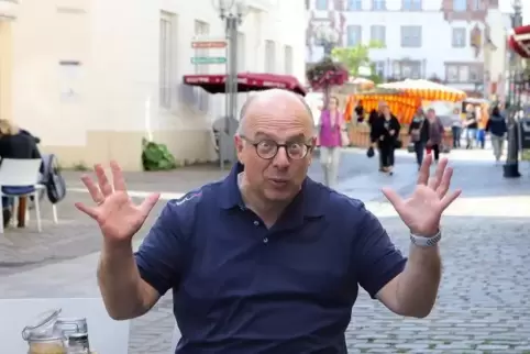 Michael Konrad (52) aus Landau schreibt seit 2007 die wöchentliche Kolumne „Ich mään jo blooß“ in der RHEINPFALZ am SONNTAG.
