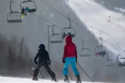 Vorsicht statt Risiko – das kann Skiunfälle vermeiden.
