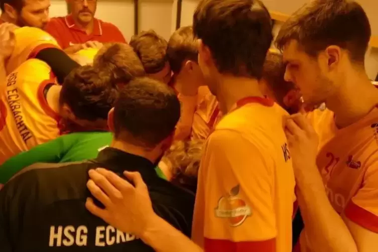 Trainer Thorsten Koch schw&ouml;rt sein Team auf das letzte Spiel des Jahres ein.
