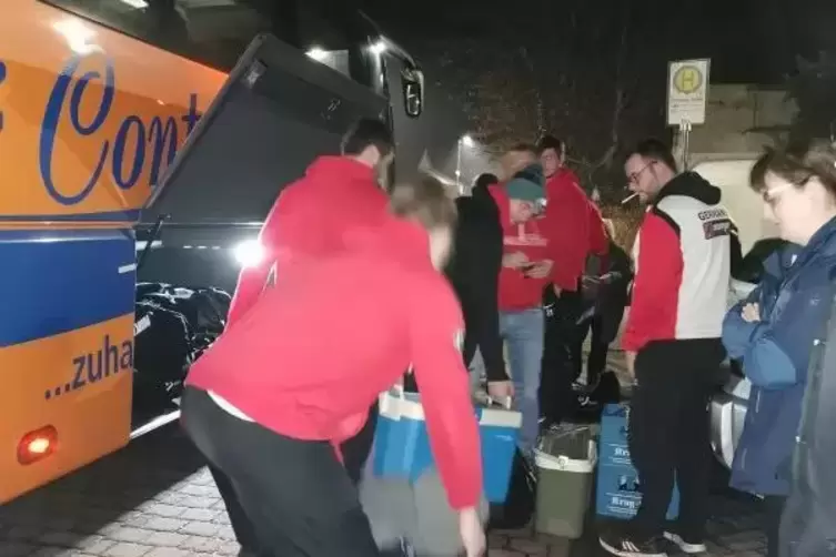 Kurz nach 23 Uhr ist der HSG-Tross wieder in Dirmstein.