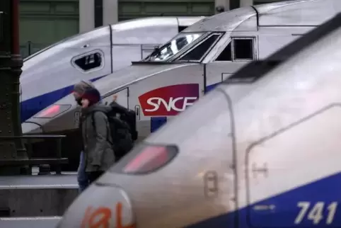 Streiks in Frankreich behindern auch Schienenverkehr in Deutschland.