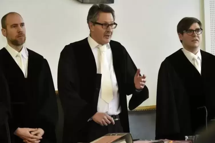Sprachen im BASF-Prozess das Urteil: die Richter um ihren Vorsitzenden Uwe Gau (Mitte).