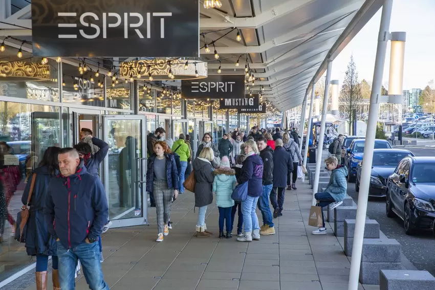 VK_Sonntag_ZW_Fashion_Outlet08.jpg