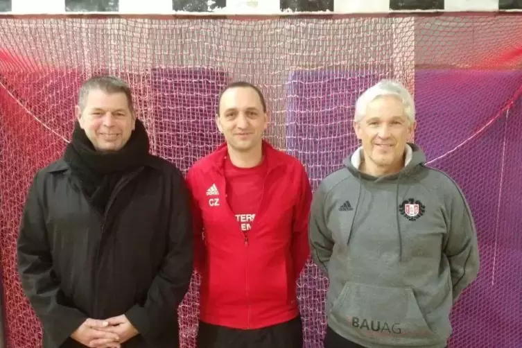 Sie wollen die erste Fußballmannschaft der TSG Kaiserslautern wieder nach oben führen: das neue Trainerduo Steffen Linsmayer (li