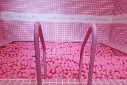 StaffageDas Cali Dreams Museum in Düsseldorf ist kein herkömmliches Museum, sondern eine Ansammlung begehbarer Foto-Kulisse für 