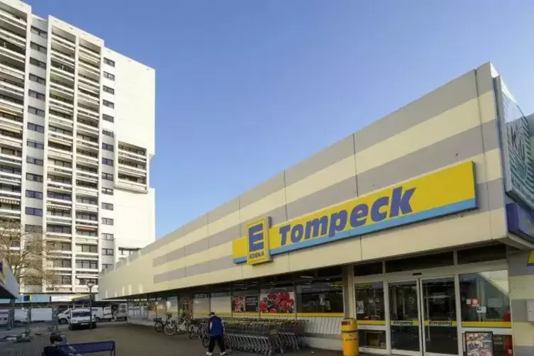 ... das Hochhausprojekt im Pilgerpfad-Gebiet, ...