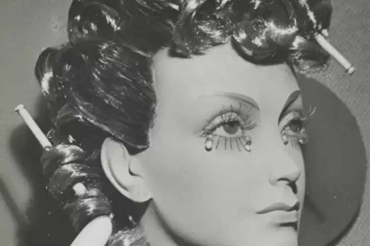 Man Ray: &bdquo;Mannequin, Foulard&ldquo;, 1958.