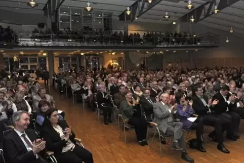800 Menschen sind zum Mutterstadter Neujahrsempfang ins Palatinum gekommen.