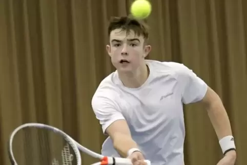 Elias Peter vom BASF TC Ludwigshafen ist 17 Jahre alt und deutscher Vizemeister der U18 im Einzel und Doppel.