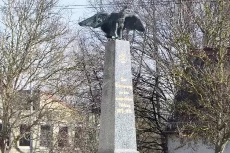 Das umstrittene Denkmal im Stadtteil Ruchheim.