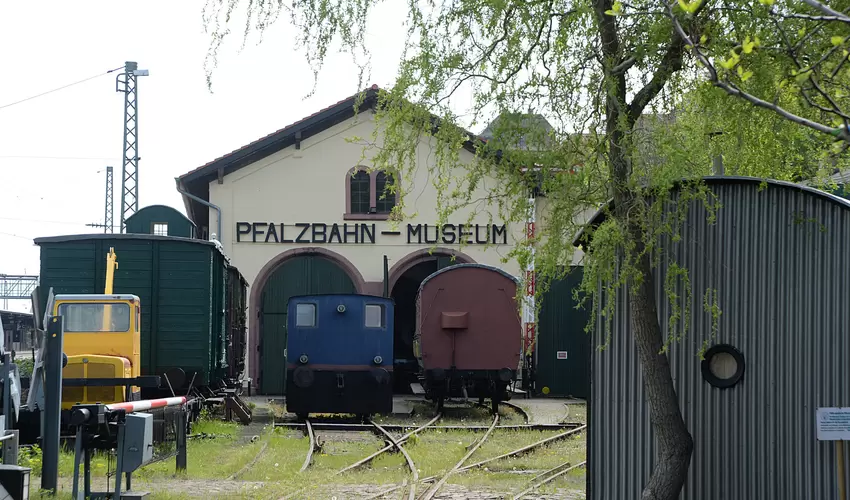 Eisenbahnmuseum_meustadt_lm.JPG