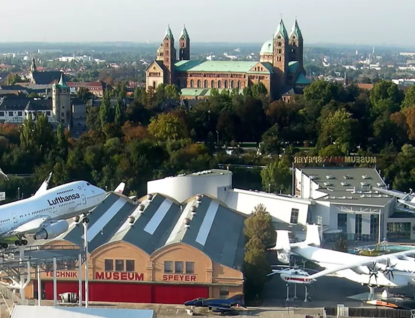 Technik_museum_Speyer_Lenz.jpg