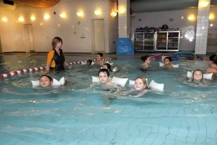 Das Lehrschwimmbecken in der Germersheimer Stadthalle.