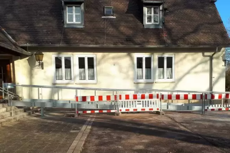 Die Rampe vor dem Mörlheimer Dorfgemeinschaftshaus.