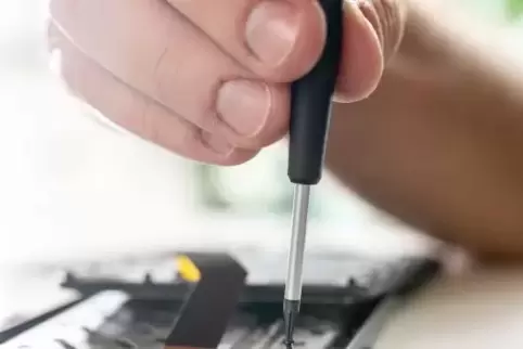 Smartphones: Auch mit deren Funktionsweise beschäftigen sich die Römerberger Technikfreunde.