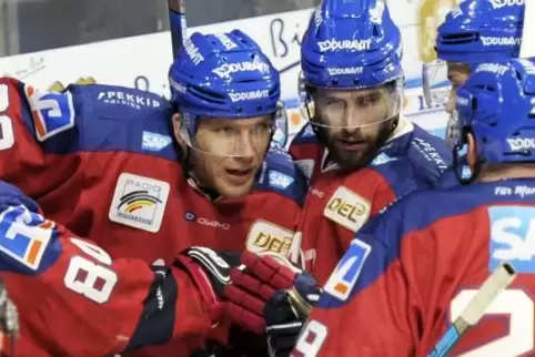 Adler-Jubel gegen Bremerhaven. 