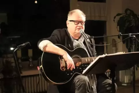 Heinz Rudolf Kunze im Januar 2019 in Zweibrücken beim Wohnzimmerkonzert.
