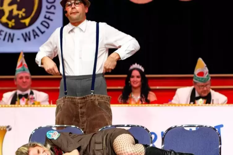 Ein Br&uuml;ller, wo immer er auftritt: Tobias Paltz vom Fasnachtsclub Felsenland. Man kennt ihn inzwischen auch durch Fernsehauftrit