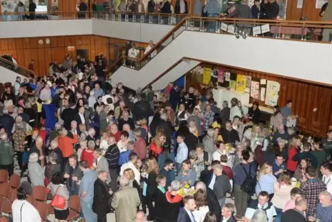 Sehr gut besucht: Über 500 Bürger kamen zum Neujahrsempfang in die Aula des Gymnasiums.