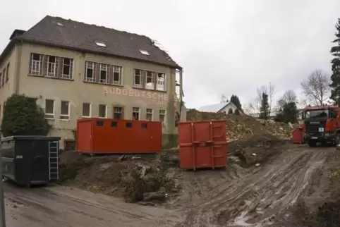 Mit dem Abriss der Süddeutschen Schuhfabrik, die Platz macht für die neue Kita, verschwindet ein Stück Schuhgeschichte aus dem O