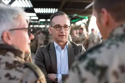 Außenminister Heiko Maas (SPD) spricht auf der jordanischen Luftwaffenbasis Al-Asrak mit deutschen Soldatinnen und Soldaten.