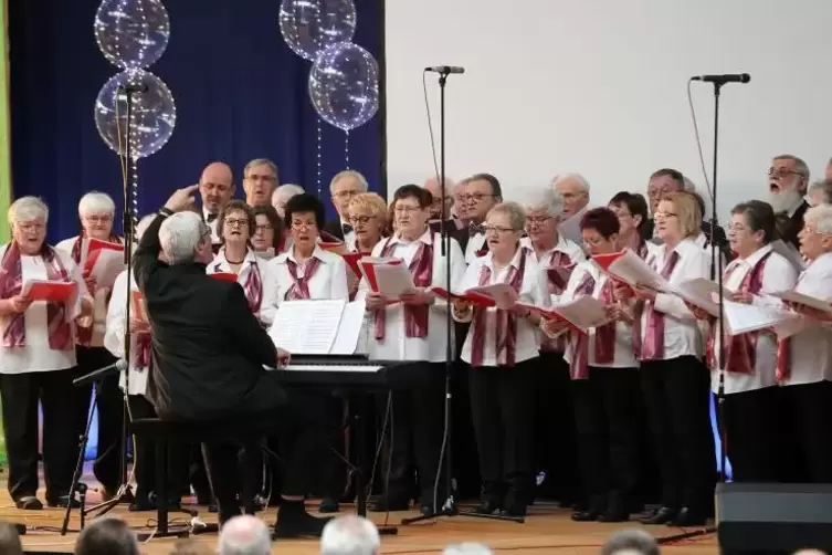 Verschenkt Lieder: Der gemischte Chor der Sängervereinigung Iggelheim.