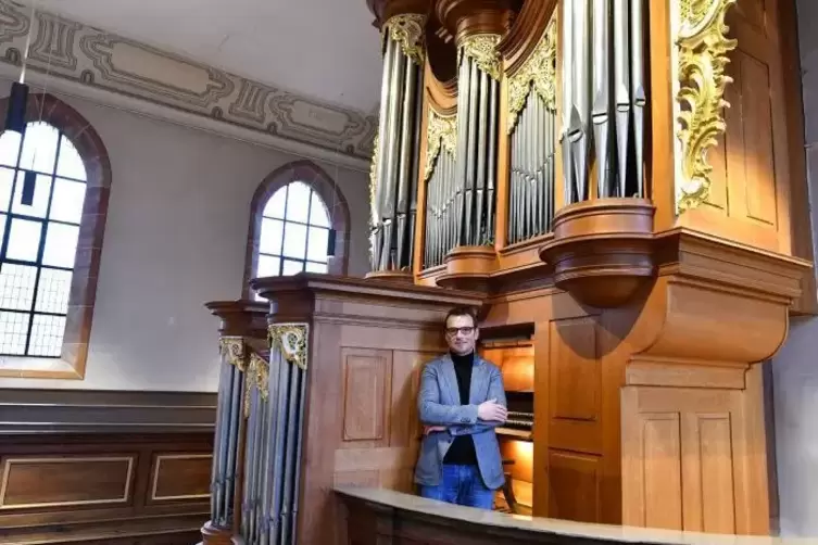 Kai Schreiber wird die Orgel mit einer Konzertvorstellung feierlich in Betrieb nehmen.