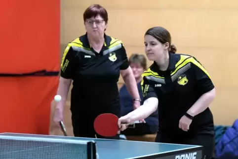 Auf sie war wieder einmal Verlass: Monika Bauer (links).