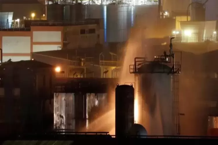 Am Dienstagabend kam es im nordostspanischen Tarragona zu einer Explosion in einer Chemieanlage. An dem Standort produzieren zah