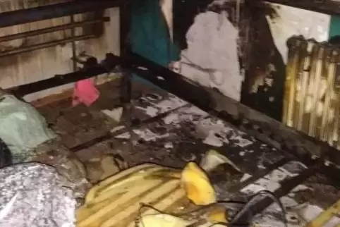 Das Feuer hat die Wohnung verwüstet.