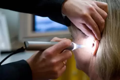 Schwierige Suche nach der Ursache: Tinnitus stellt Ärzte in mancherlei Hinsicht noch vor Rätsel.