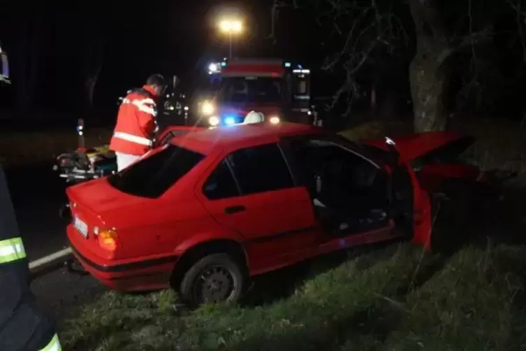 Glück im Unglück: Bei diesem Unfall zwischen Herschweiler-Pettersheim und Wahnwegen wurde der Fahrer nur leicht verletzt. 